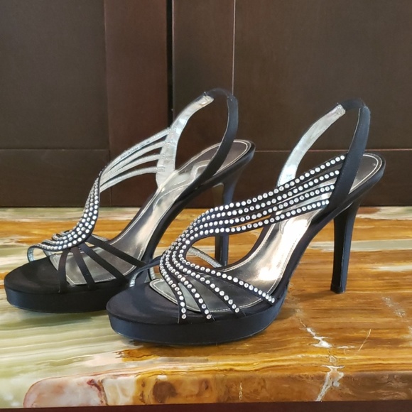 Sandals - Picture 3 of 4